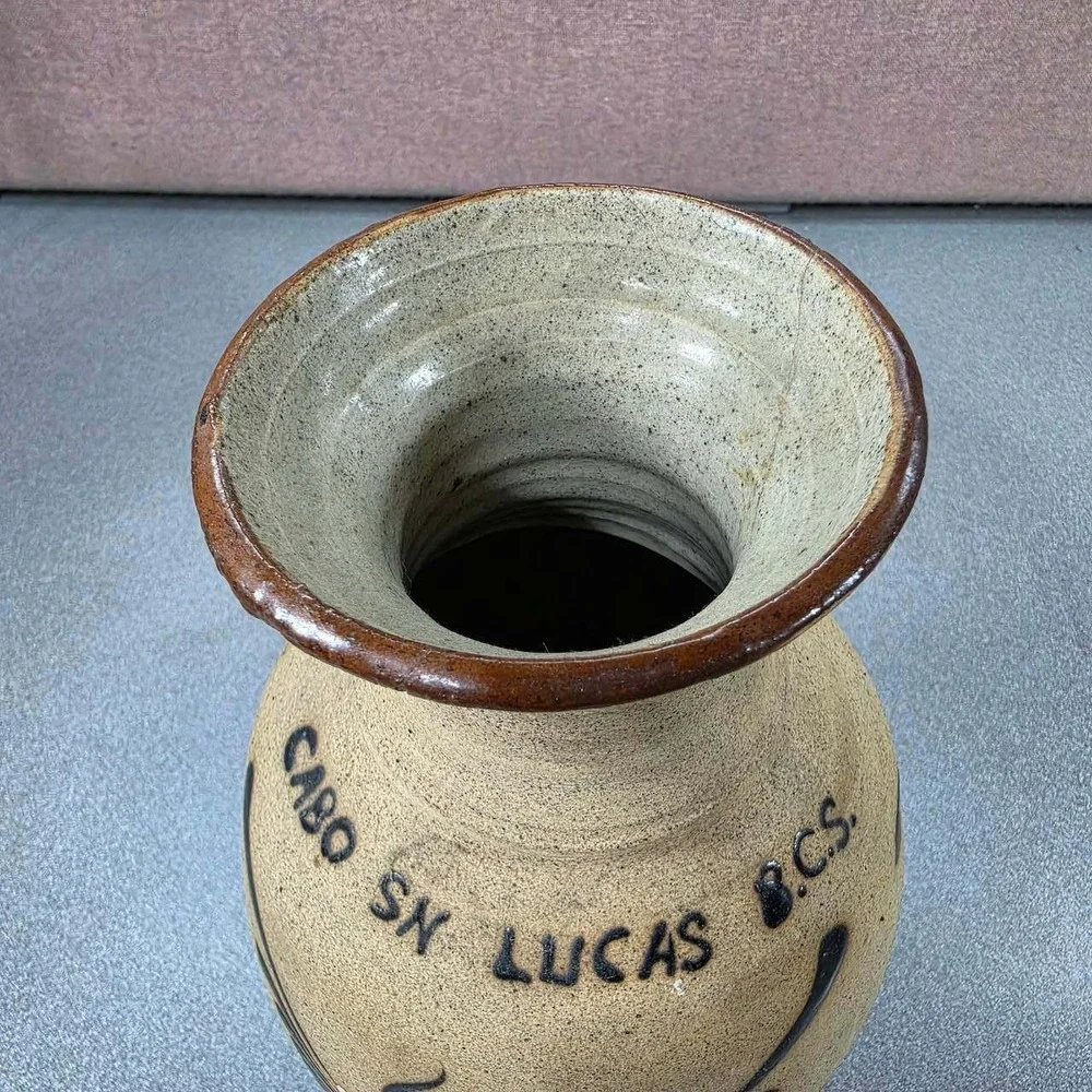 Cabo San Lucas Pottery Vase Medium Tan Excellent Hand Painted Bird Mexico